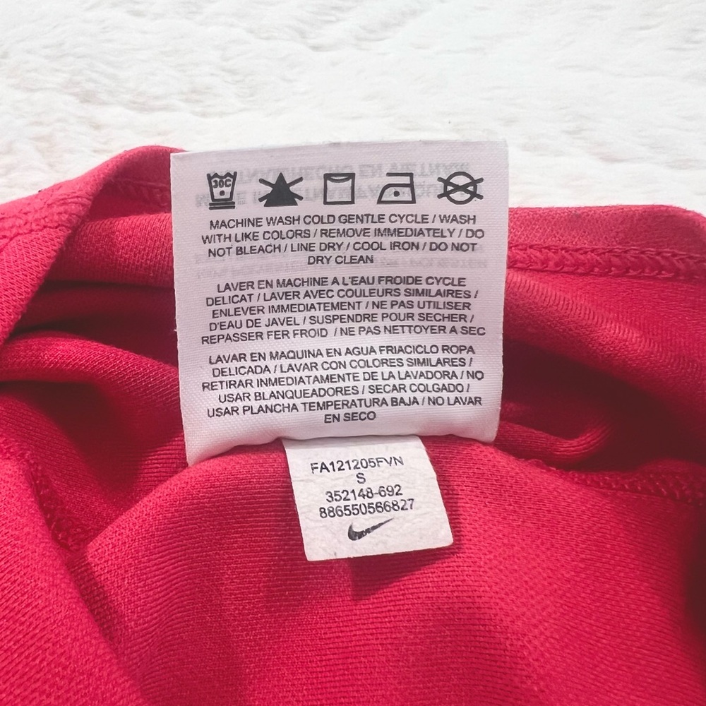 Nike Dri-FIT long sleeve quarter zip running jacket size small in hot pink - Picture 6 of 15